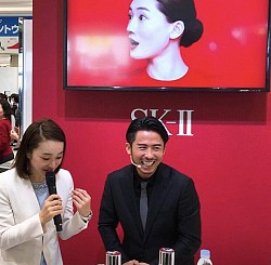 SK-II トークショー ゲストメイクアップアーティスト小田切ヒロさん